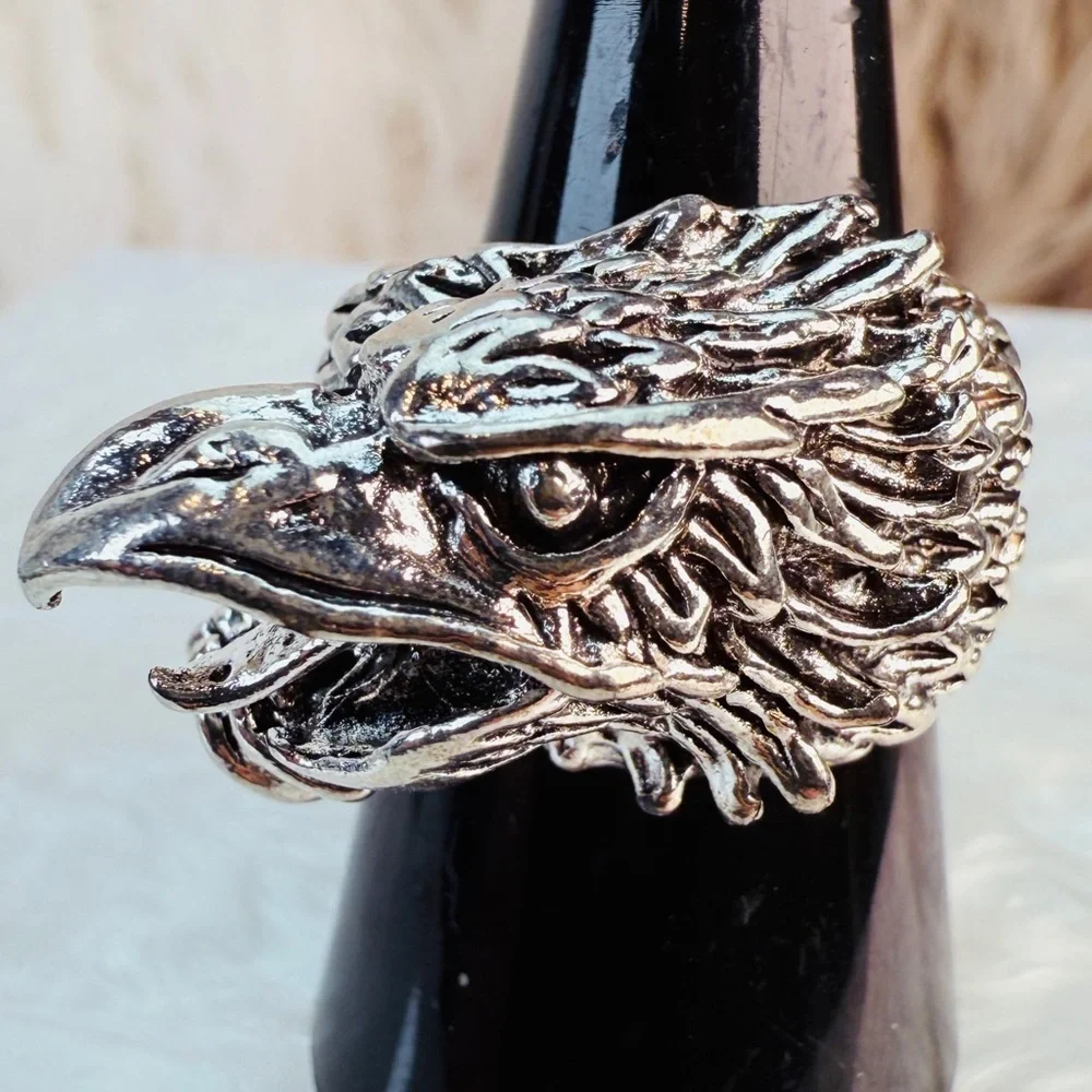 Interesting Silvertone raised eagle or dragon costume ring